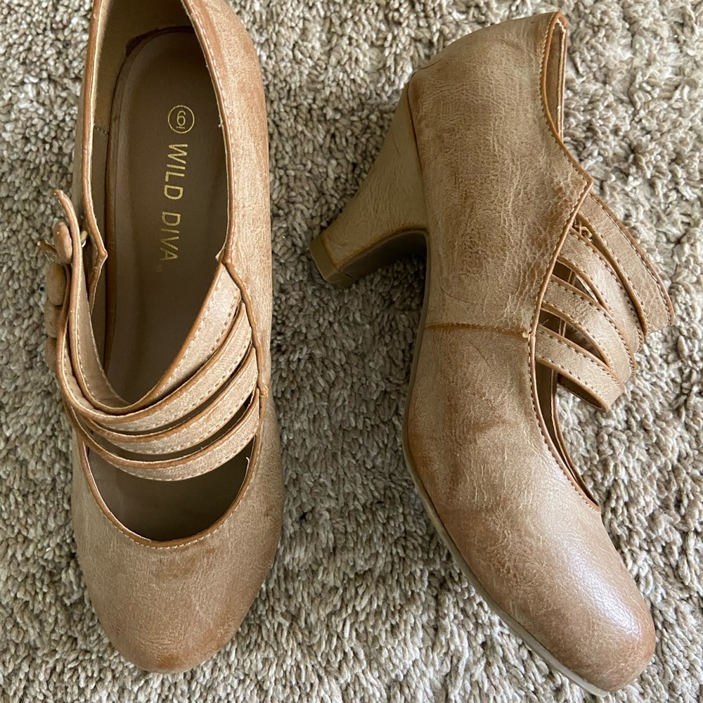 Dressy shoes